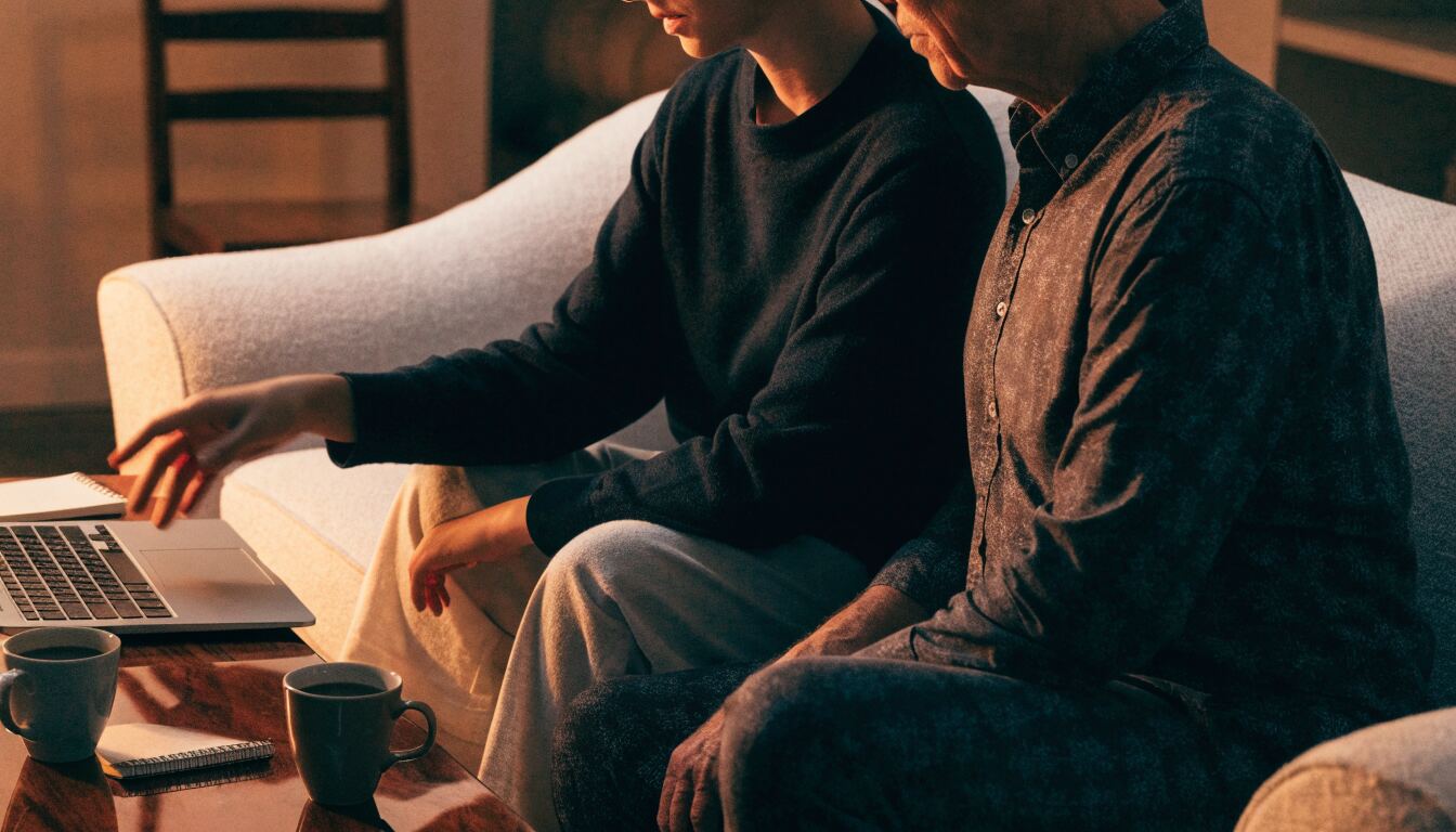 Smart Privacy Practices for Couples Exploring Open Lifestyles