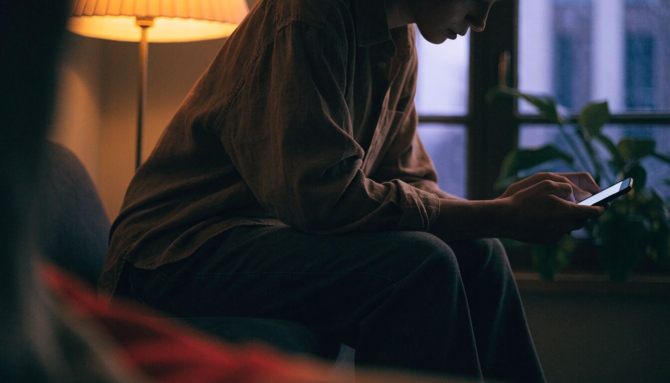 The Spotlight Effect: Navigating Self-Exposure in a Social Media-Driven World