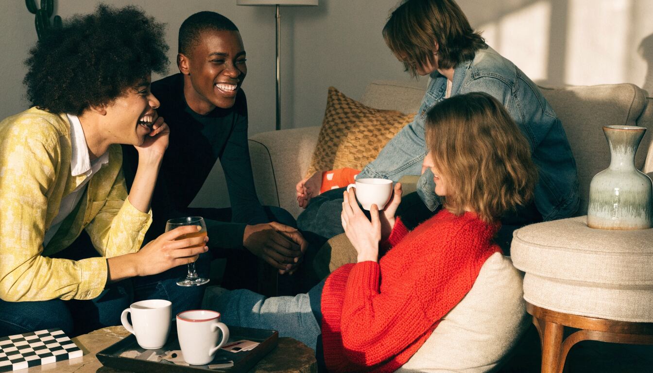 Navigating FWB and Swinging as a Queer Person: What Sets Them Apart